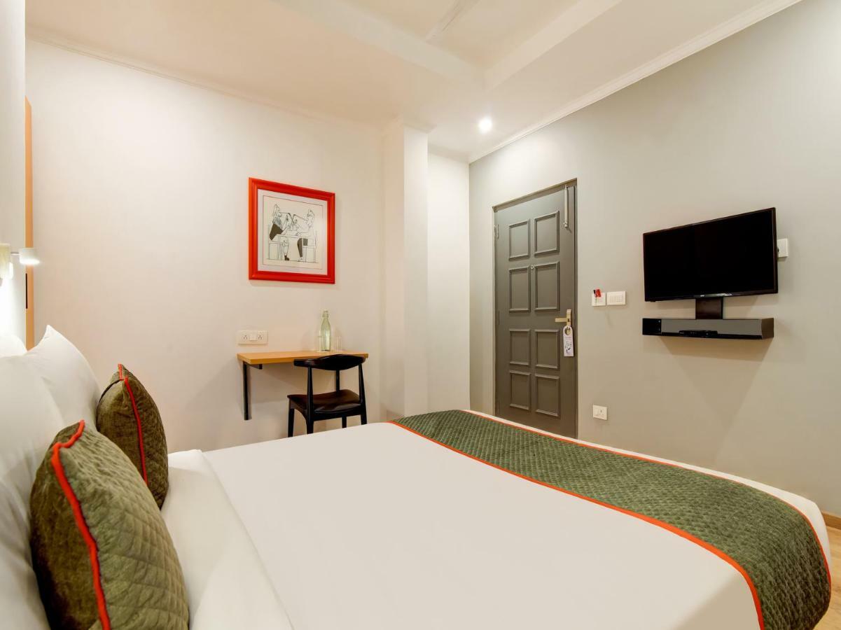 Oyo Townhouse 206 Military Containment 3*